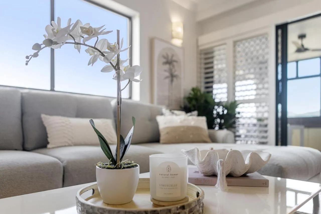 Stunning Coastal 3 Bedroom Apartment In Cairns Cbd אוסטרליה