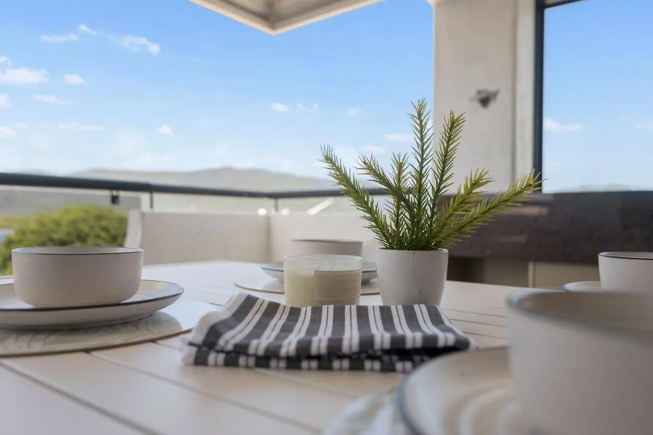 Stunning Coastal 3 Bedroom Apartment In Cairns Cbd 澳大利亚